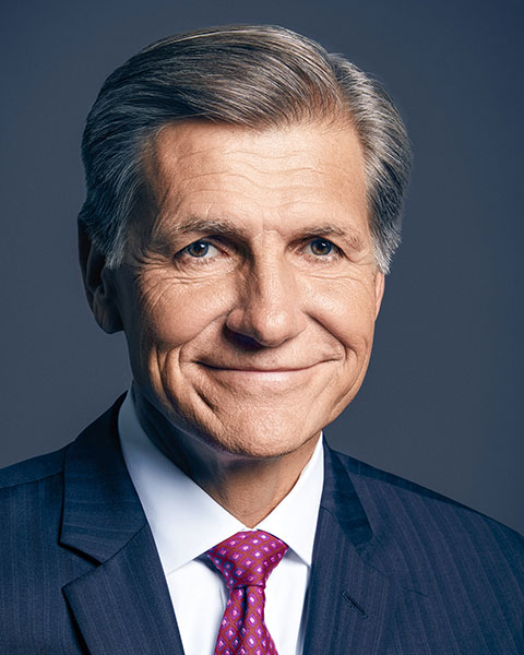 Headshot of Nichole Robillard